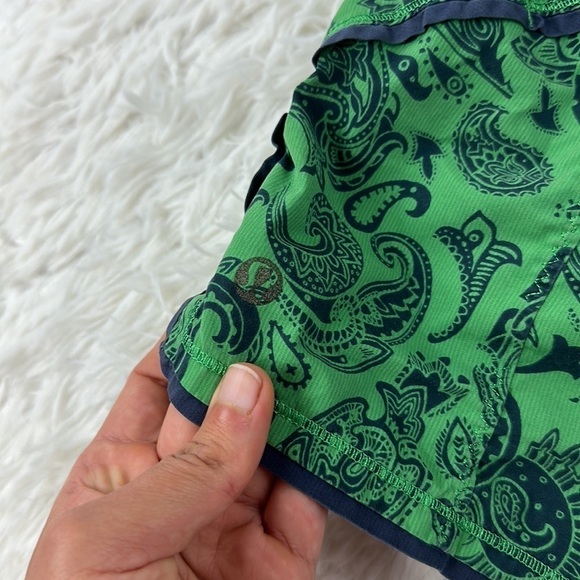 Lululemon Shake & Break Short Slalom Paisley Inkwell / Inkwell - Picture 6 of 7
